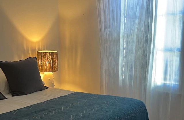 ST Tropez Plein Centre Appartement Lumineux Avec Parking Place des Lices