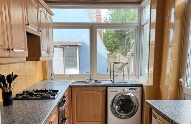 Relaxing single room