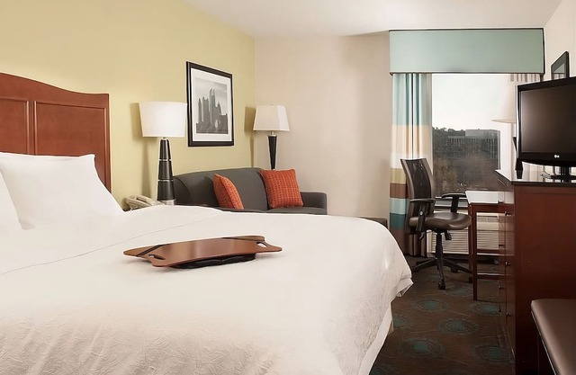 Proximity at its Best! 3 Pet-friendly Units, Free Breakfast, Pool, Parking!