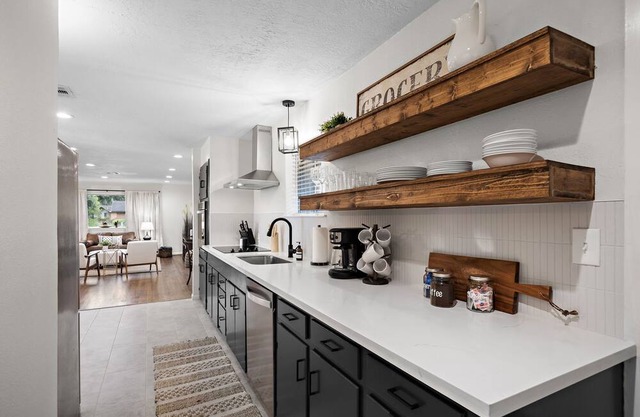 Private 4BR/3BA Home, Super Host, High-Speed WiFi