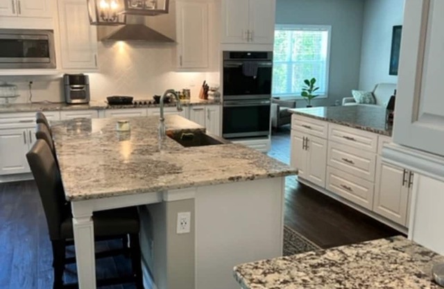 Senoia Getaway Home (4 Bedrooms)