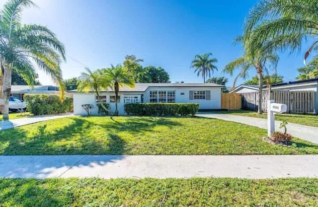 3 Bedroom 808622 by Houzlet