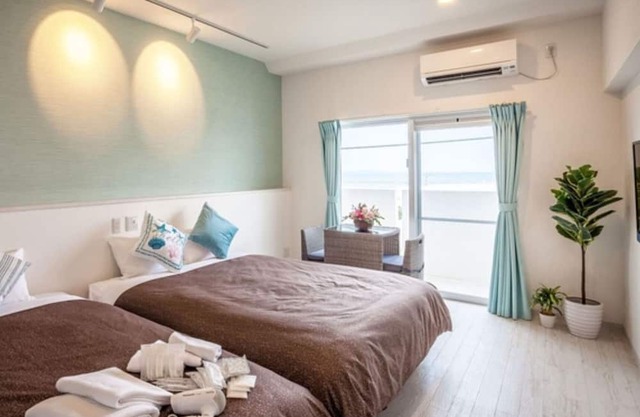 Large twin room Capacity 13 people nonsmoking / Shimajiri-gun Okinawa