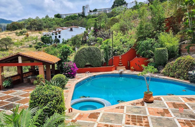 NEW! Special Home, Pool, Hot Tub, BBQ, Taxco View
