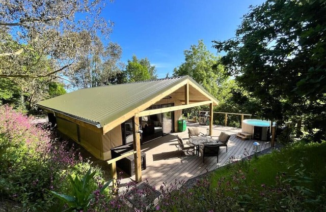 Eucalyptus Lodge @ Lower Coombe Royal Hot tub