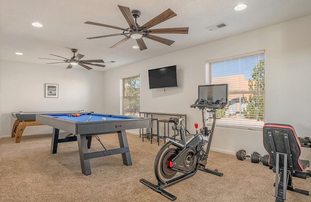 3300SF of Modern Luxury - Spa/Work Space/Gym/Game Room - Pet Friendly!