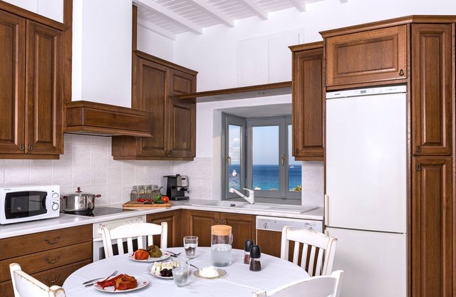 Bay Bees Sea view Suites & Homes