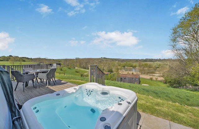 2 bedroom accommodation in Lewes