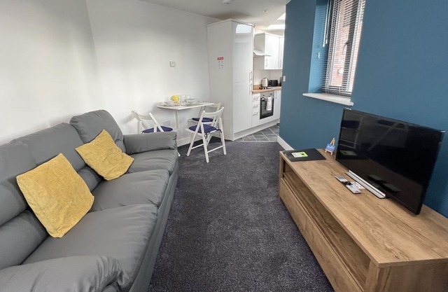 1 Cross Court, Stafford