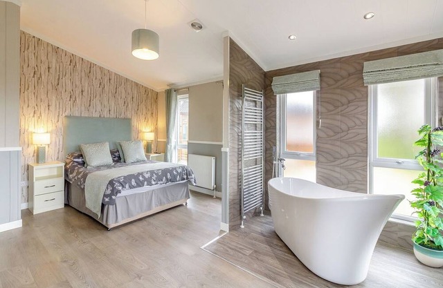 Luxury 1 bedroom lodge.