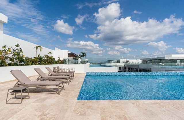Discover our NEW 1-bedroom luxury beach condo with incredible amenities