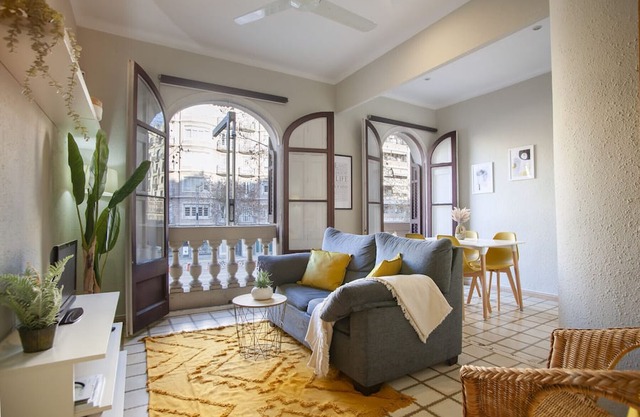 P1PAR1001 Chic 3 bedroom aparment in Paralel