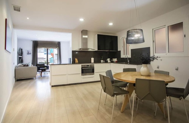 41ARA1029 Stunning and renovated in Sagrada Famili