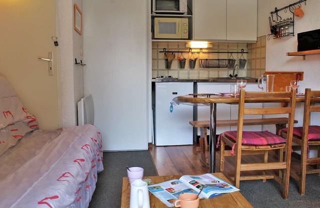 Cozy studio for 4 in the heart of Risoul, close to shops and slopes