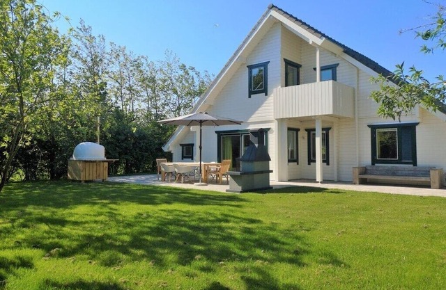 Villa in Oostkapelle with barbecue