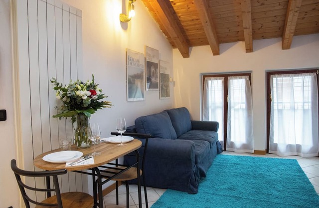 "Midnight blues" for 3 people near Orio al Serio airport.