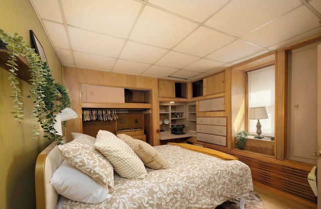 Bedroom 2, Retro Vibin' House, 30mi to Pittsburgh