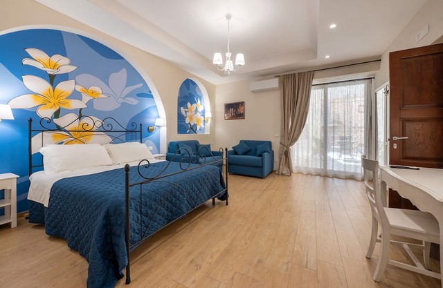 Room 'Tripla Luxury' with Private Terrace, Wi-Fi and Air Conditioning