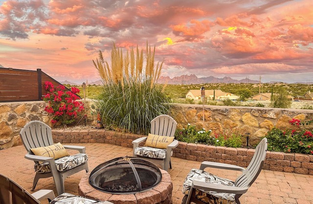 4-Bedroom Mountain View Retreat – Perfect for Parties & Family Gatherings