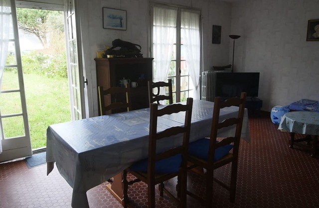 70's house 70 m from Goerem beach