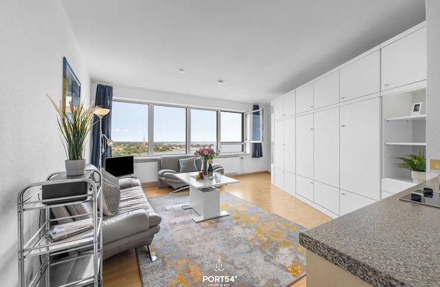 Wikingturm 20.4 - 20th floor, 1 room, shower room, Schlei view, underground parking garage