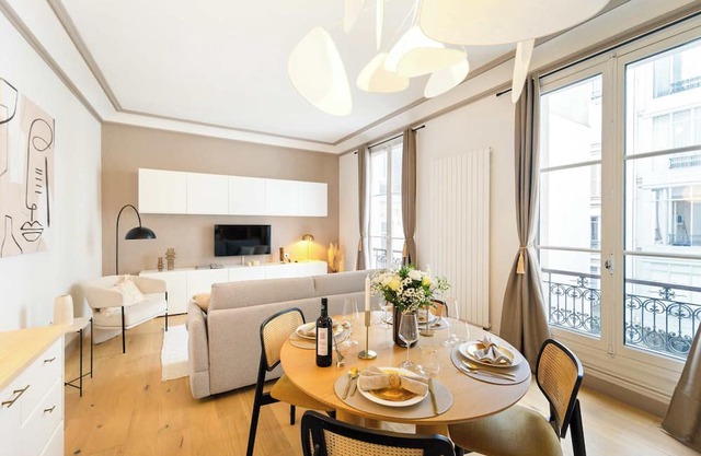 Brand new Champs Elysees Appartment