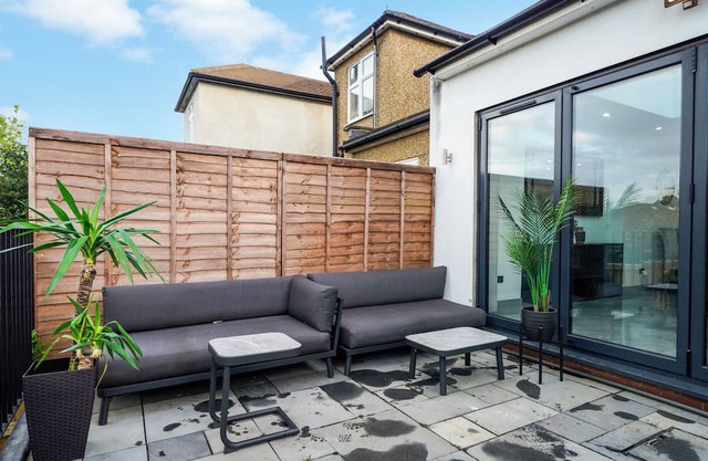 Charming 3-bedroom house in Pinner