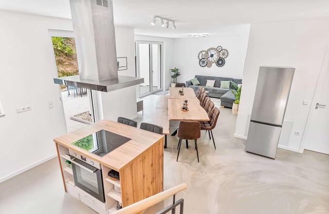 LUMlFLATS: 4 Zimmer/E-Ladestation/Dachterrasse