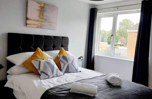 🏡4Bed Lancaster House+Free Parking+WIFI+Near Newcastle City