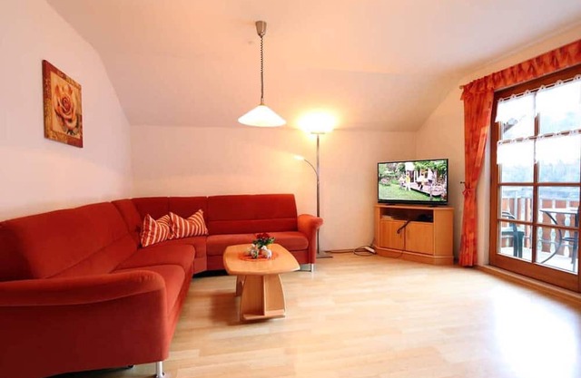 Apartment 'Ferienwohnung Blütenzauber' with Private Terrace, Shared Garden and Wi-Fi