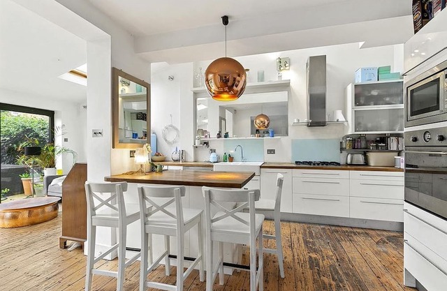 Teddington Lock. Spacious Family Home