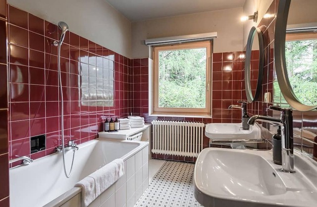 Quadruple room with bath, WC 6N - B&B Berglift