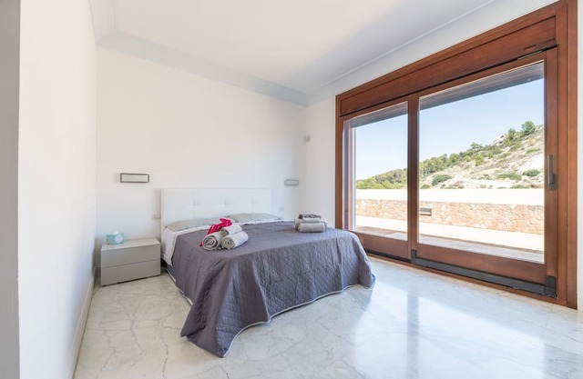 Holiday Home 'Lovely View By Sery' with Sea View, Wi-Fi and Air Conditioning