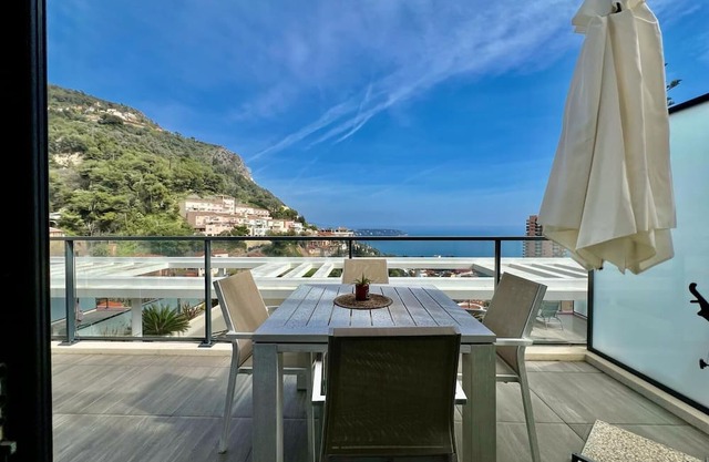 This condominium is a 1 bedroom(s), 1 bathrooms, located in Beausoleil, Provence-Alpes-Côte d'Azur.