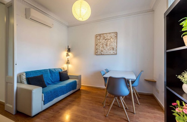 62par1015- Fantástico 2BR en el centro de Barcelon