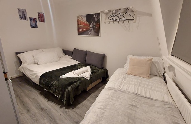 2-Bed Apartment in King's Cross Central London