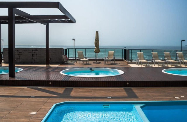 VAC - Beachfront Condo in Itajuba Beach