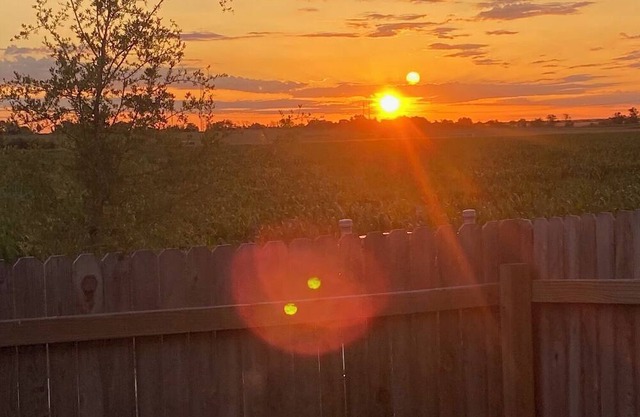 New 4BR Townhome in Kyle, I-35 Access, Sunrise Views Over Cornfields