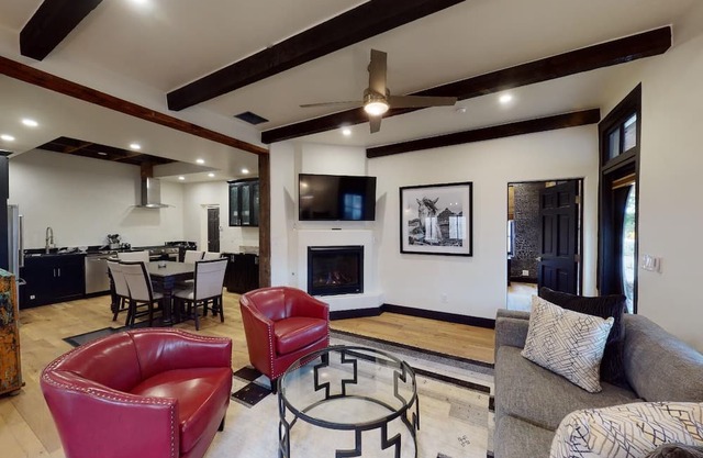 Artesia Casita: Downtown Santa Fe Railyard District, short walk to Plaza