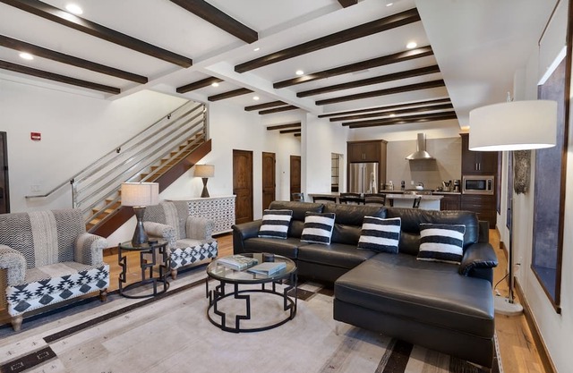 Water Street Residence B: Located just 400 feet from the Plaza!