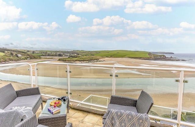 Stunning sea views, beach access, Bigbury on Sea