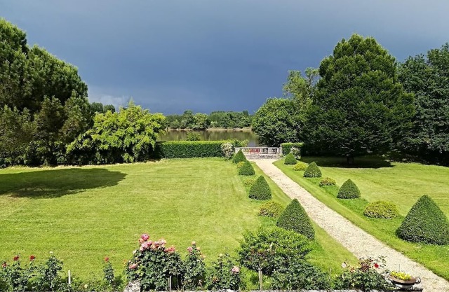 A haven of tranquillity on the banks of the Dordogne River
