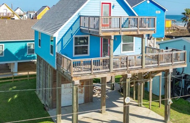 Surfside Beach House | Ocean Views + Pool