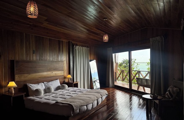 Cabañas María Isabel – On the Bacalar Lagoon with Private Deck & Dock