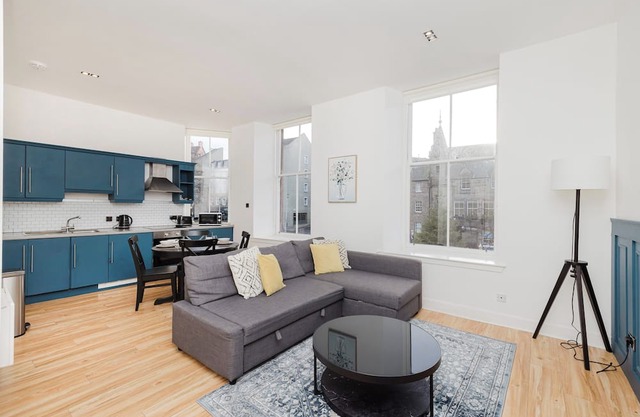 Central Old Town Apt. w/Views of the Grassmarket