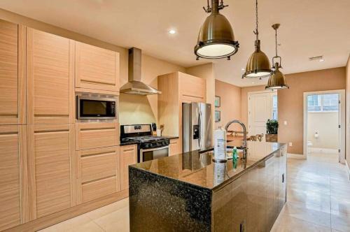 Cruz Luxury Villa Makati