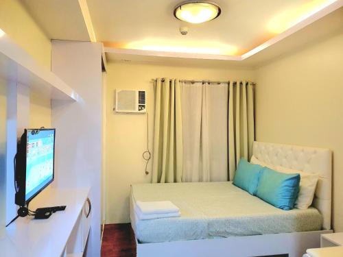 Stanford Suites 2 South Forbes Condo - Staycation