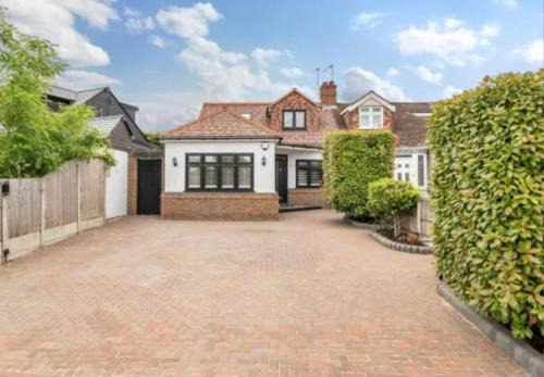 Modern, Stylish, Immaculate Bungalow .