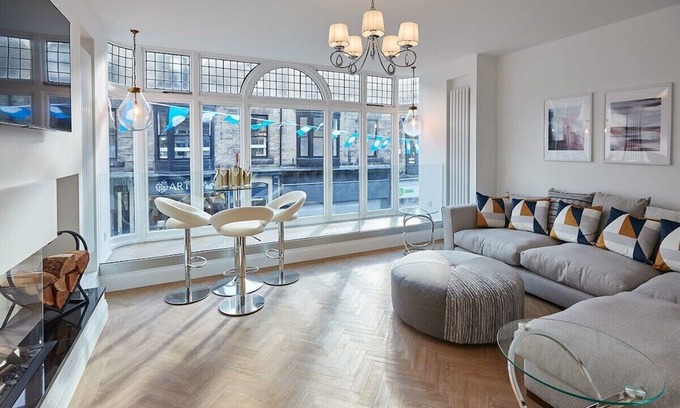 Harrogate City Centre Apartment | Host & Stay | Oxford House