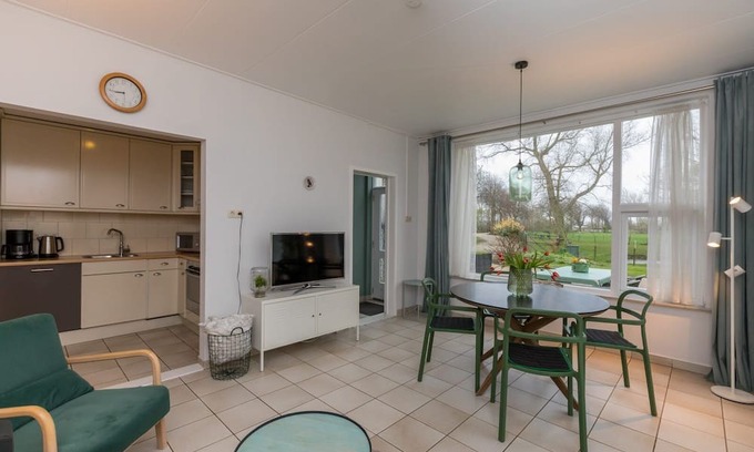 Municipality of Veere Apartment | Apartment - Kon. Emmaweg 6 | Vrouwenpolder